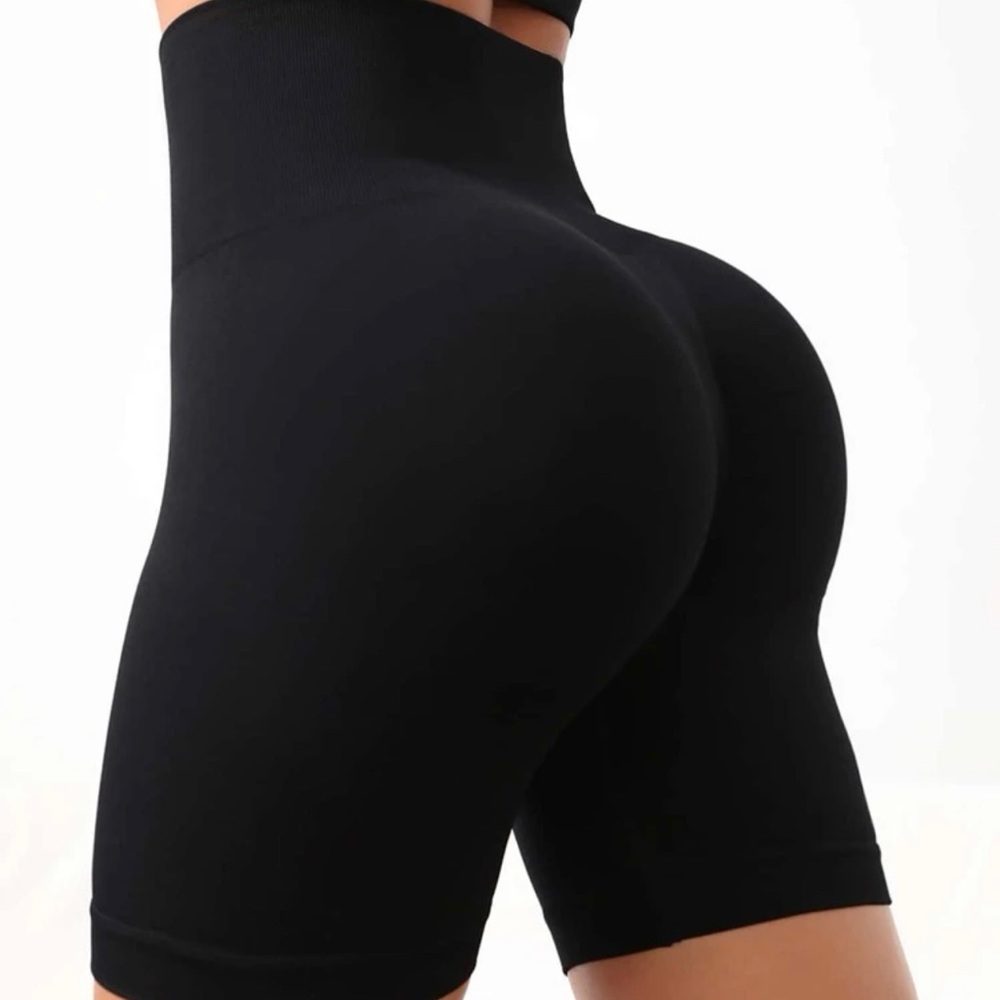 Women Wideband Waist Seamless Sport Short - Picture 3 of 5